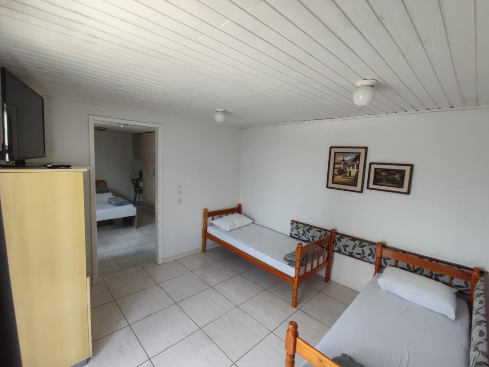 גוארפואבה Hostel Inn Lago מראה חיצוני תמונה